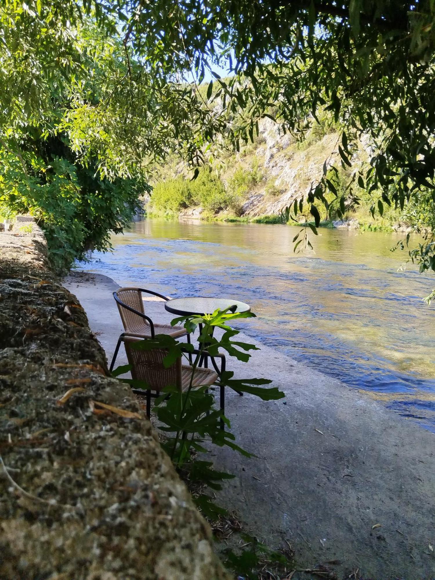 Apartments Pasha Blagaj Bilik gambar